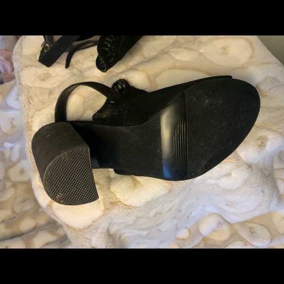 Black Open toed heels 7 1/2 Carlos by Carlos Santana - Picture 4 of 6